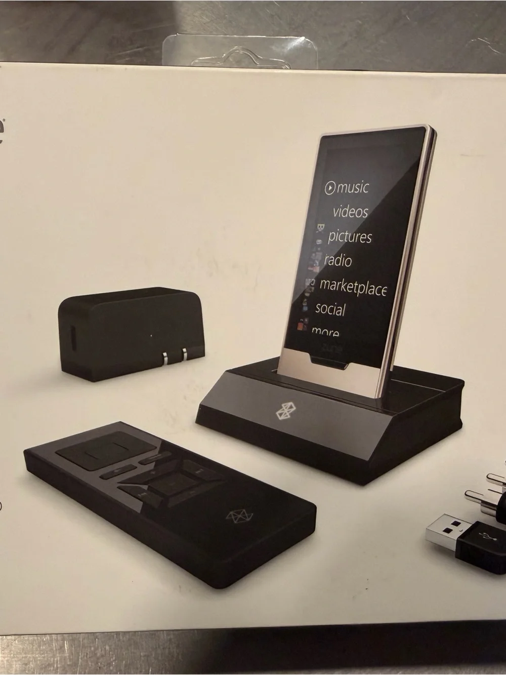 New, Collectors Microsoft Zune HD Portable Media Player - Black & Silver